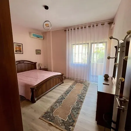 Casa Rita - Center Тирана