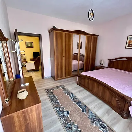 Casa Rita - Center Апартаменты Тирана